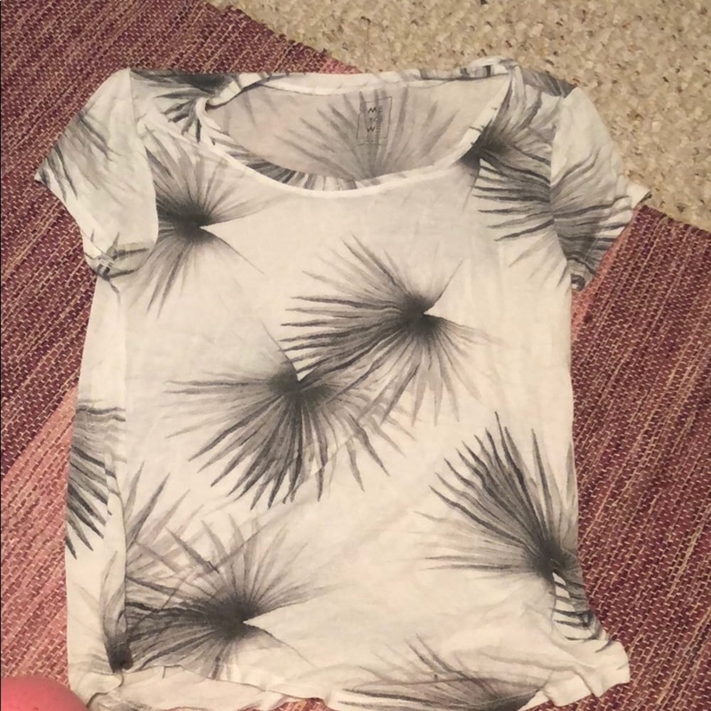 Clothes - Picture 2 of 8
